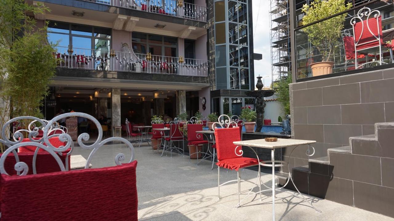 Hotel Elysee Tirana Exteriér fotografie