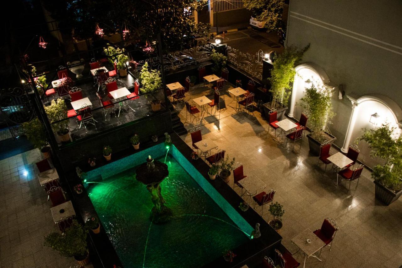 Hotel Elysee Tirana Exteriér fotografie