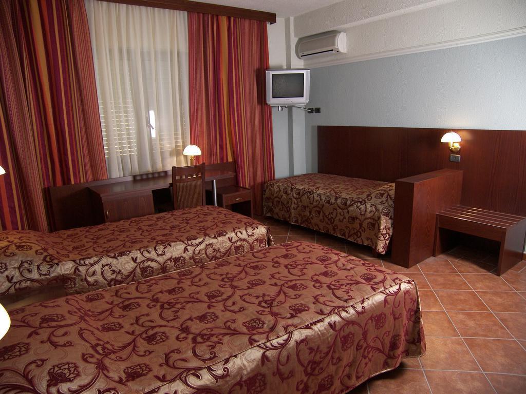 Hotel Elysee Tirana Exteriér fotografie
