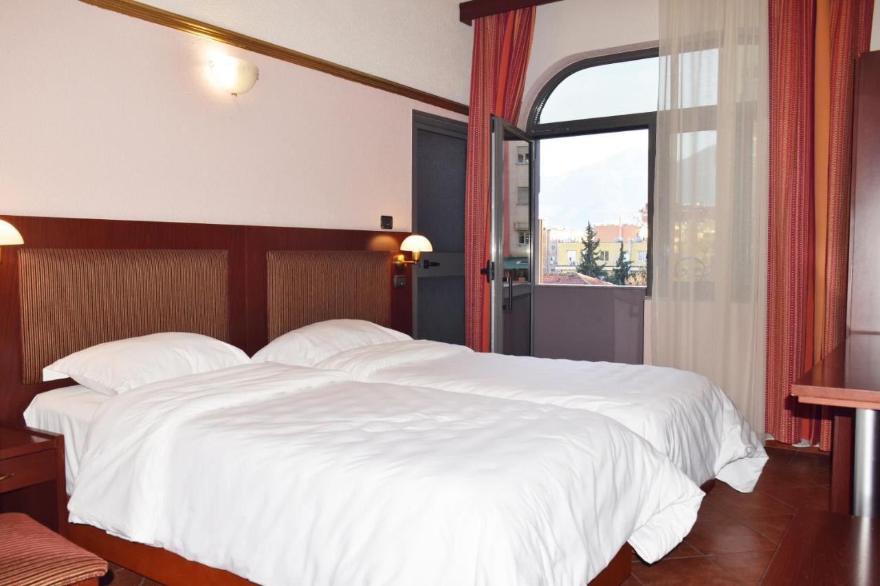 Hotel Elysee Tirana Exteriér fotografie