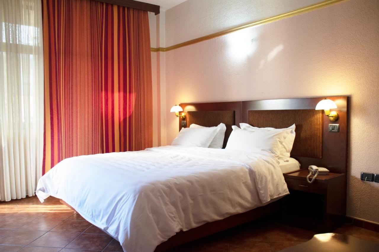 Hotel Elysee Tirana Exteriér fotografie