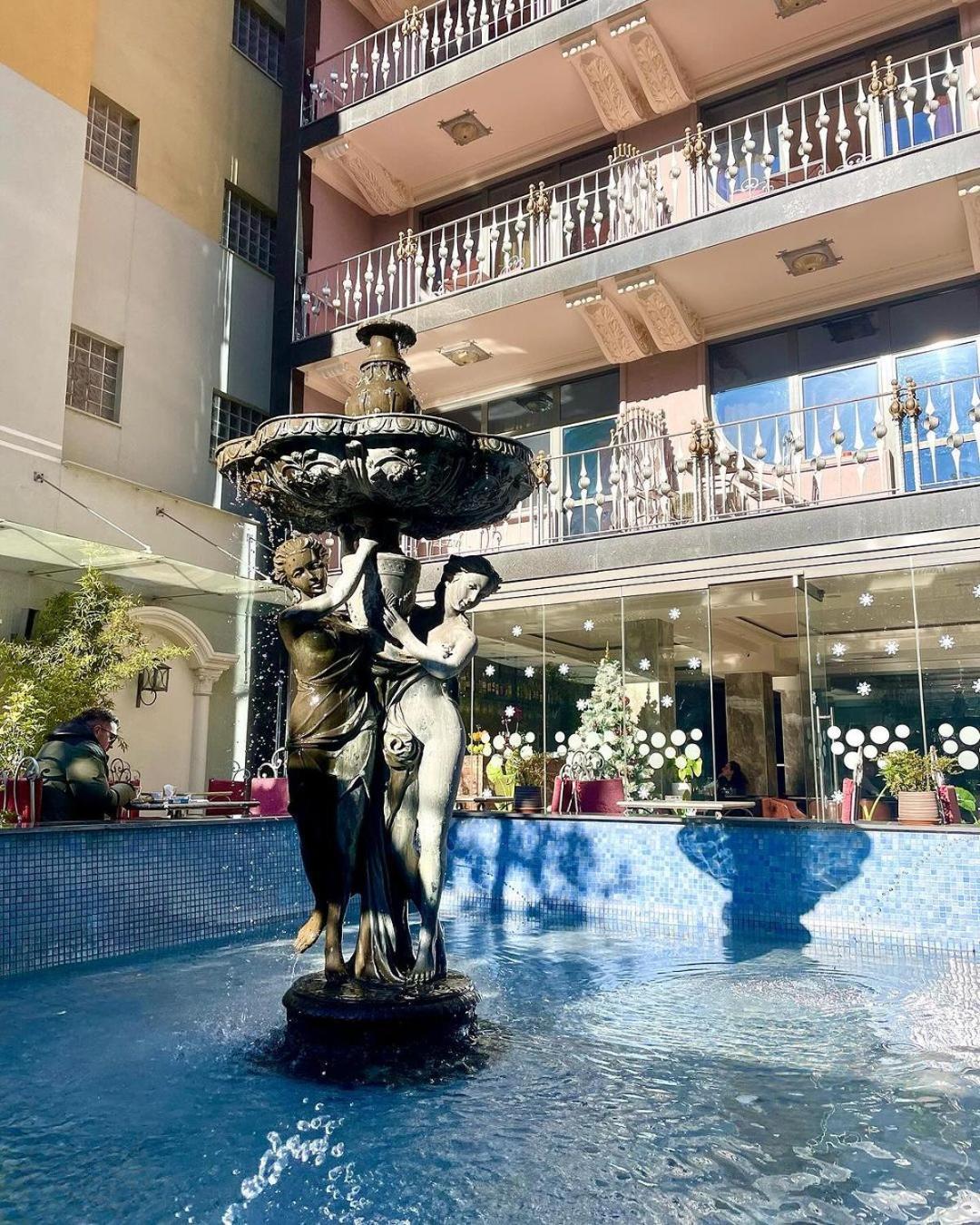 Hotel Elysee Tirana Exteriér fotografie