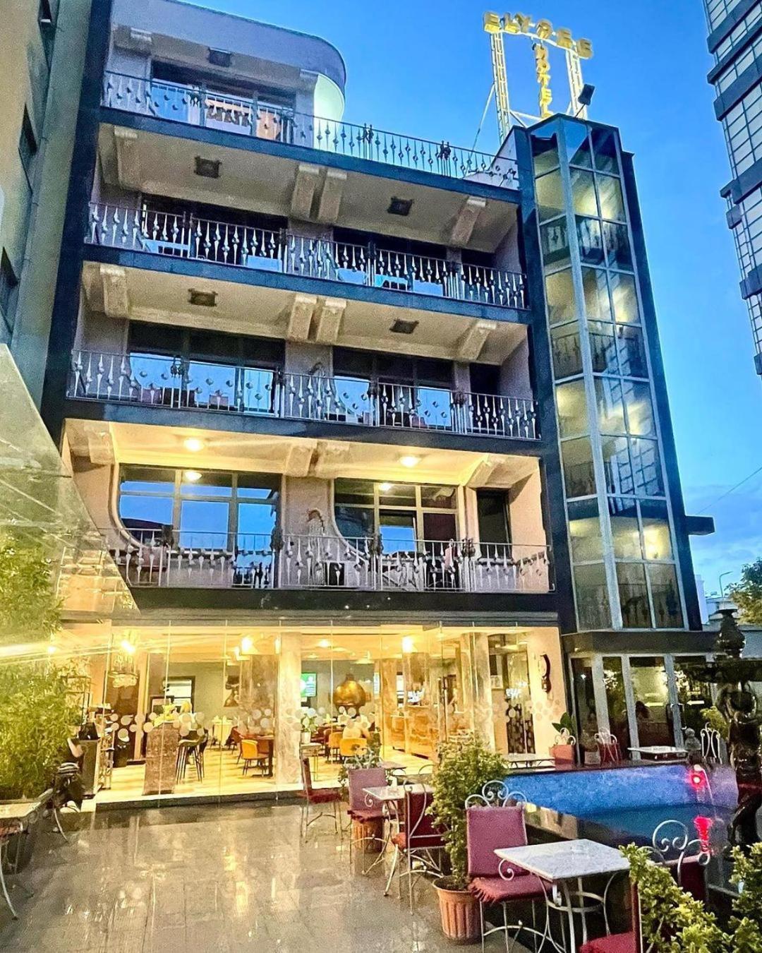 Hotel Elysee Tirana Exteriér fotografie